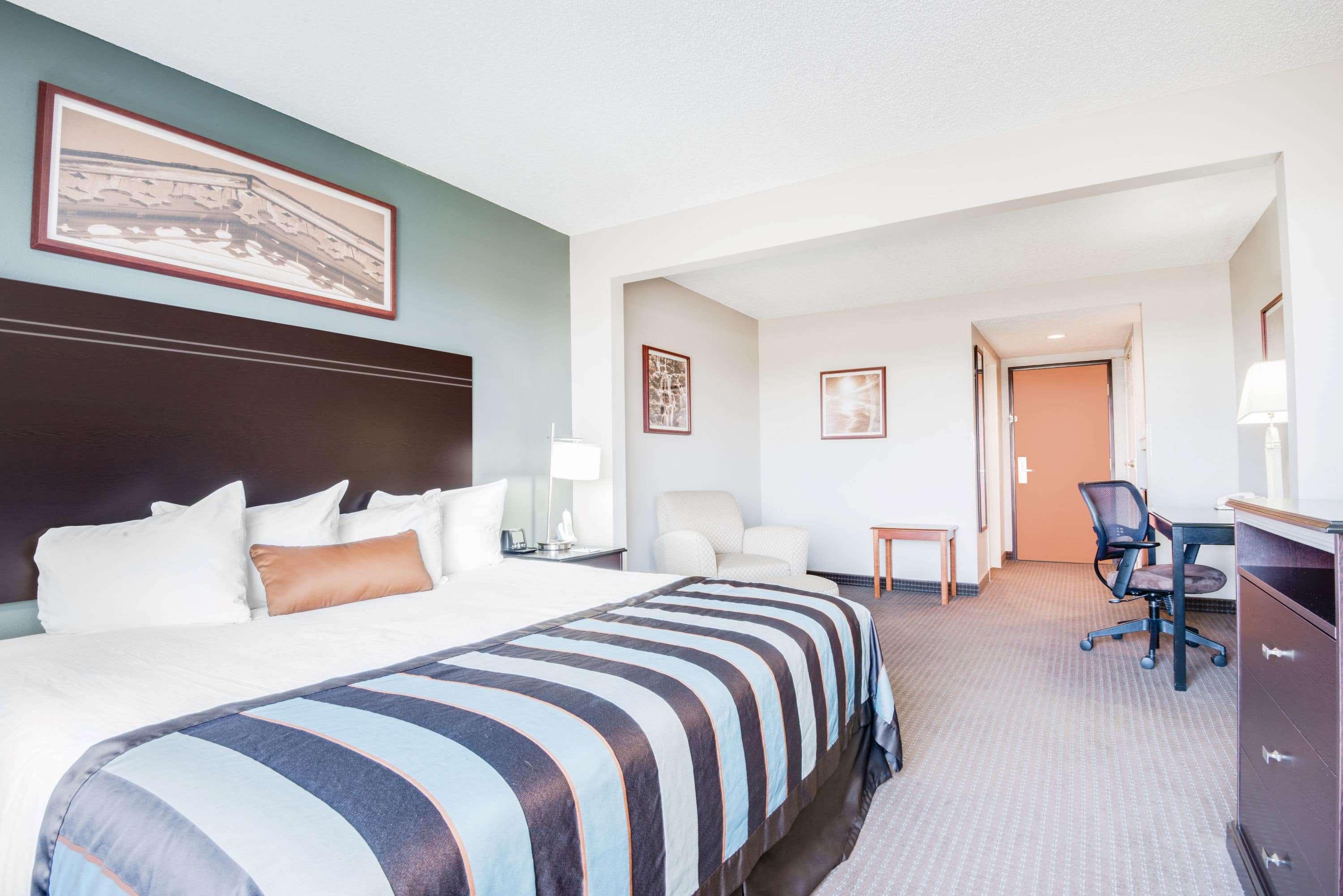 Wingate by Wyndham Gillette Hotell Exteriör bild