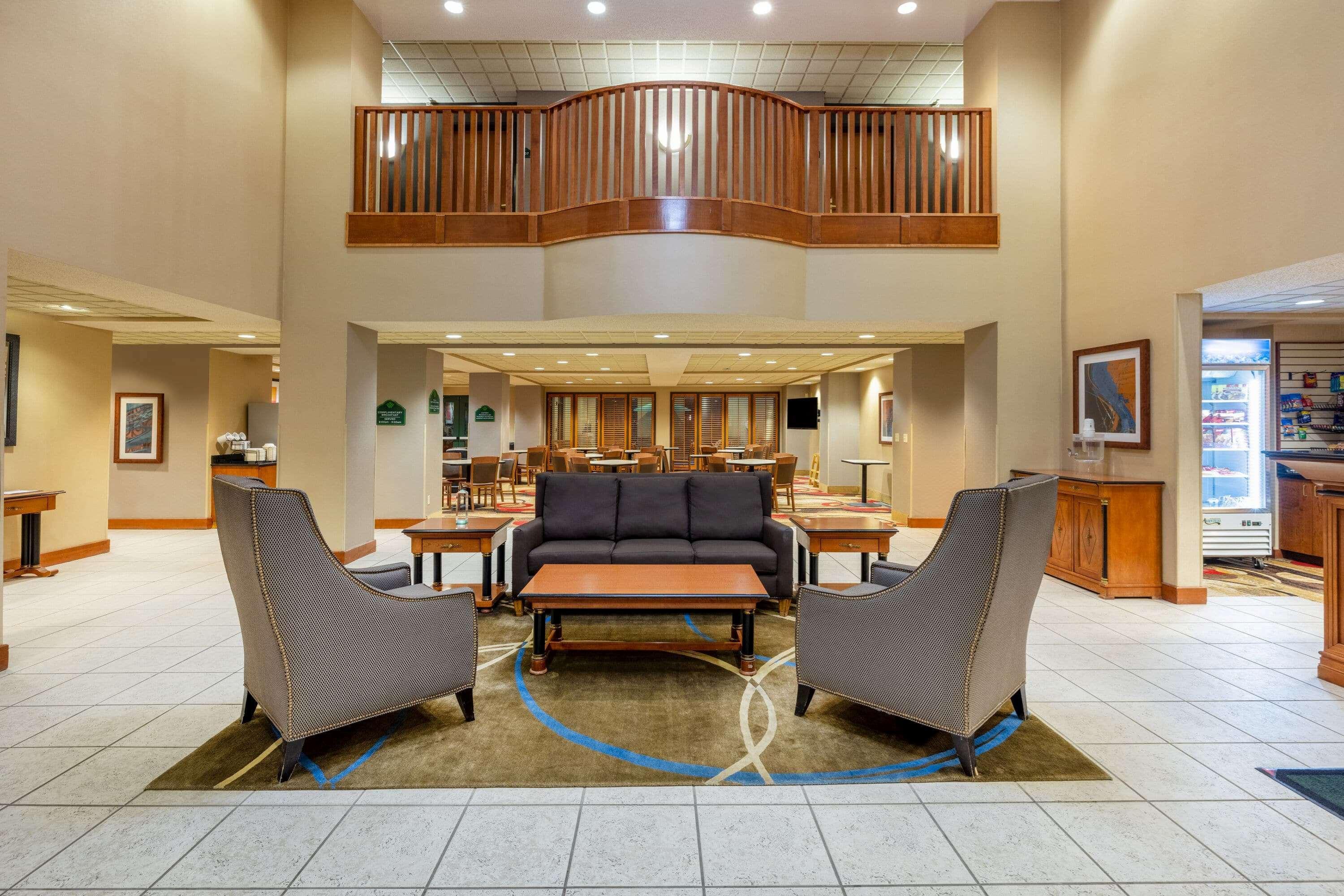 Wingate by Wyndham Gillette Hotell Exteriör bild