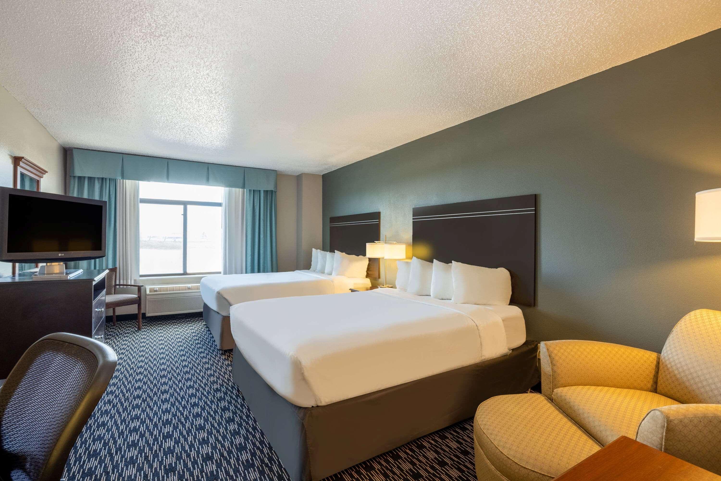 Wingate by Wyndham Gillette Hotell Exteriör bild