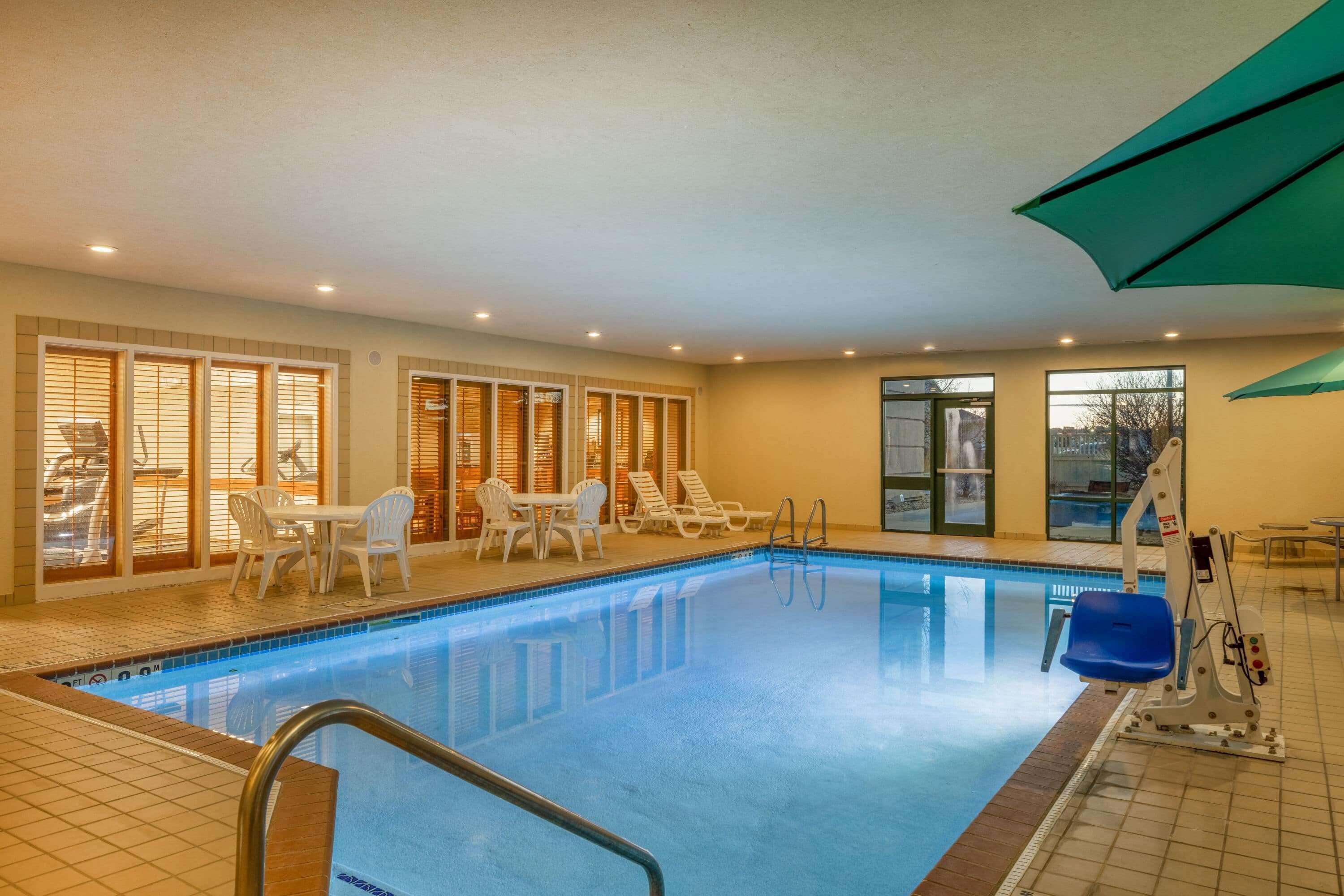 Wingate by Wyndham Gillette Hotell Exteriör bild